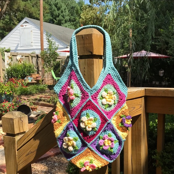 Monet’s Garden inspired crocheted tote bag - Picture 2 of 2